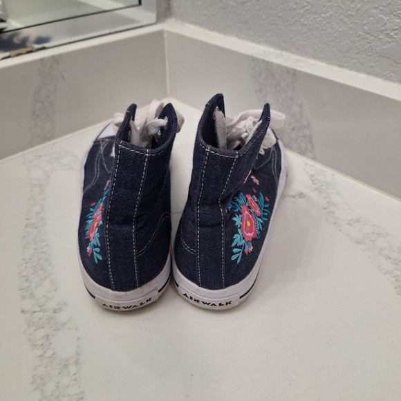 Airwalk Floral Embroidered Denim High-Top Sneakers – Canvas, Navy Blue - Picture 5 of 8